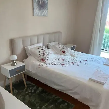 Magnifique Surequipe-balcon-vu-parking * Valras-Plage