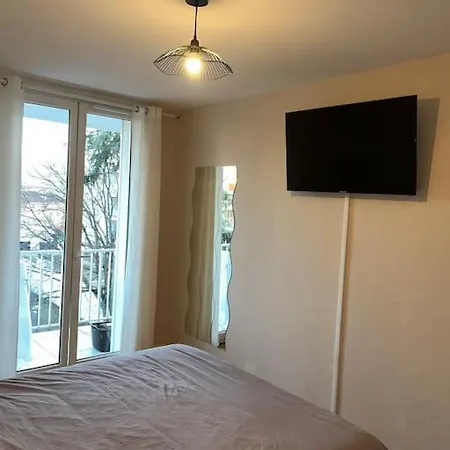 Apartment Magnifique Surequipe-balcon-vu-parking