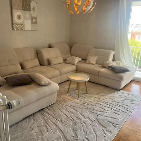 Magnifique Surequipe-balcon-vu-parking Valras-Plage