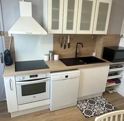 Magnifique Surequipe-balcon-vu-garage Individuel Valras-Plage