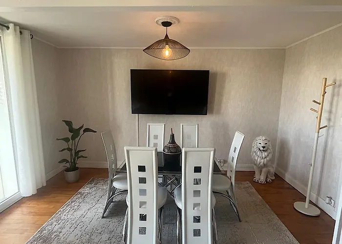 Magnifique Surequipe-balcon-vu-garage Individuel Apartment